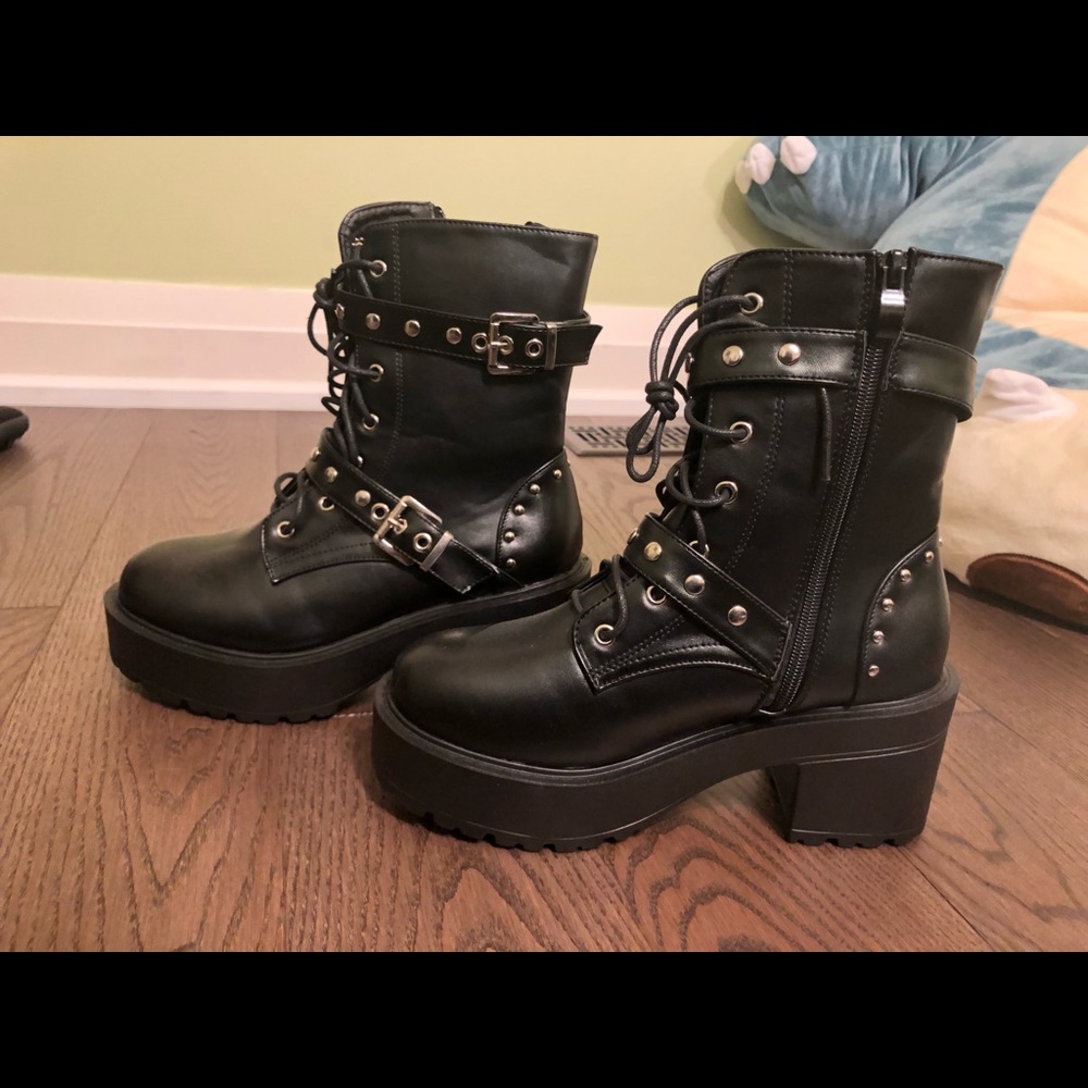 BRAND NEW Black faux leather chunky heel boots